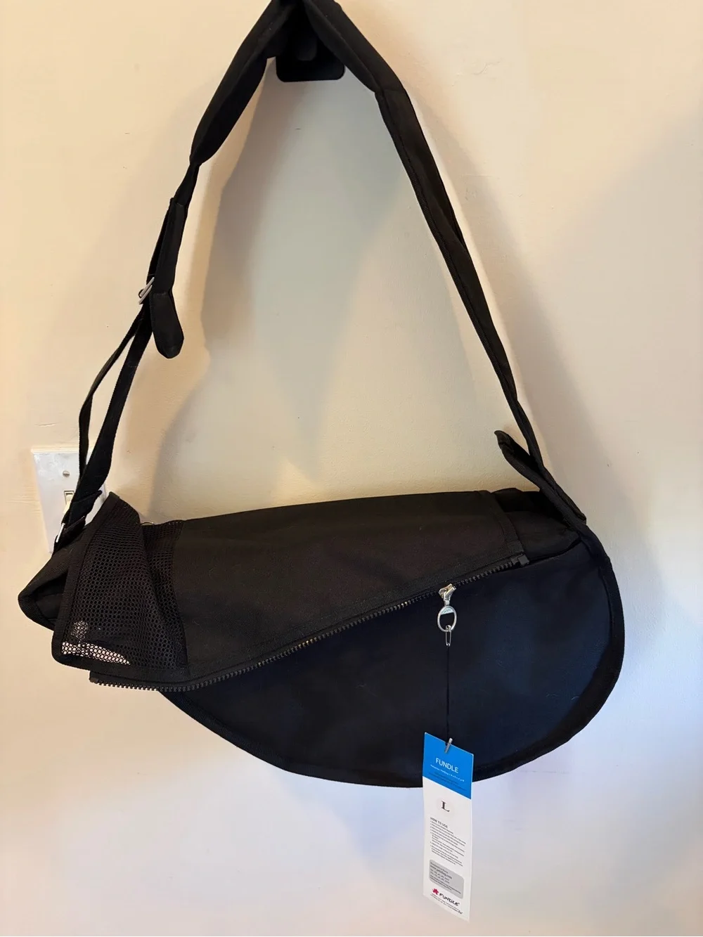 Black Hands-Free Pet Sling Carrier